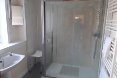 Downstairs-easy-access-Walk-in-Shower